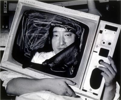 artiste numérique Photo prise par Lim Young-kyun en 1983 alors que Nam June Paik était à New York