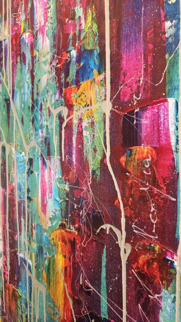 Detail van het schilderij "Sweet", dat de dikke texturen en contrasten tussen turquoise, magenta, geel en wit laat zien. Laetitia Nemery