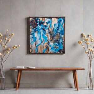 Peinture abstraite “Sambleu” – toile 80x80 cm aux tons bleus dynamiques, sur fond brun texturé, encadrée en bois foncé. Laetitia Nemery artiste bruxelloise belgique décoration interieur